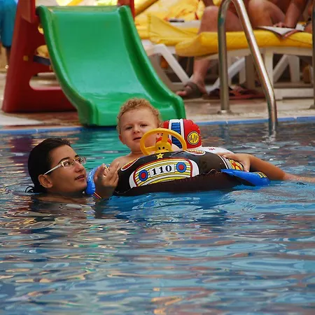 Hotel Kleopatra Ikiz 3*