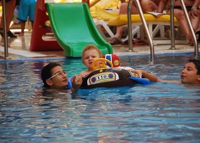 Hotel Kleopatra Ikiz 3*